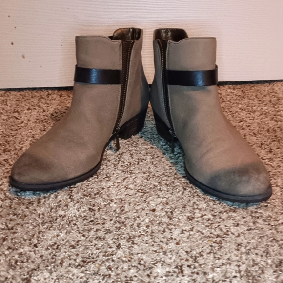 bp Shoes - BP Distressed Leather Block Heel Ankle Boot